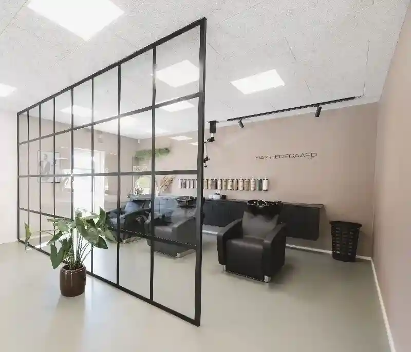 پارتیشن بندی آرایشگاه زنانه